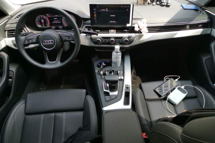 Used Audi A4L 2022 40 TFSI Fashion Dynamic Model Center Console