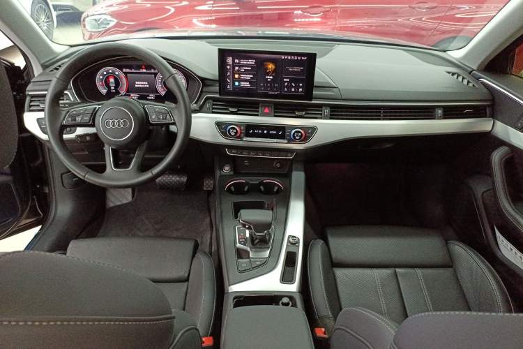 Used Audi A4L 2022 40 TFSI Luxury Dynamic Model Center Console
