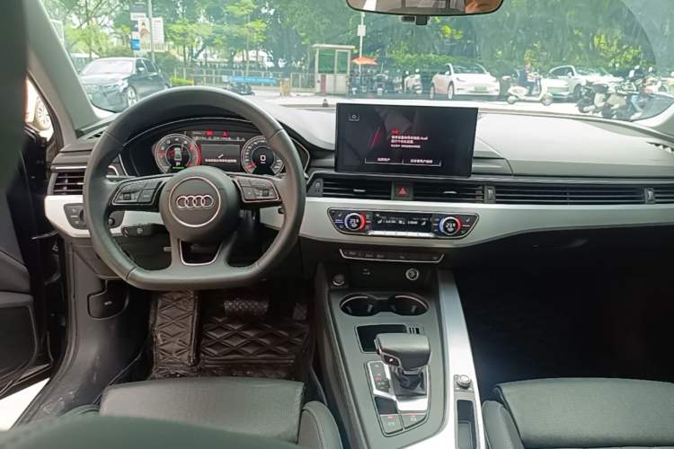 Used Audi A4L 2022 40 TFSI Fashion Dynamic Model Center Console