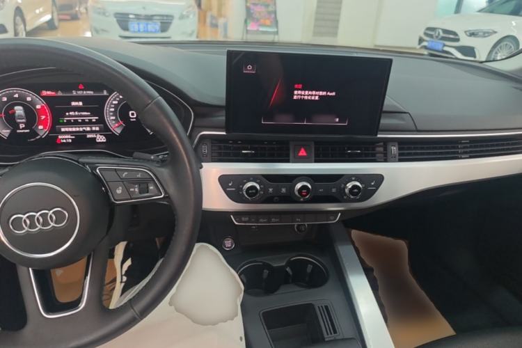 Used Audi A4L 2022 40 TFSI Fashion Dynamic Model Center Console