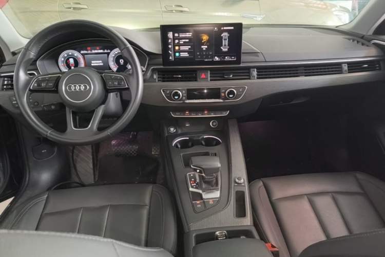 Used Audi A4L 2022 40 TFSI Luxury Prestige Edition Center Console