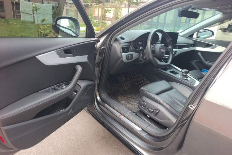 Used Audi A4L 2022 40 TFSI Luxury Dynamic Model Driver Seat