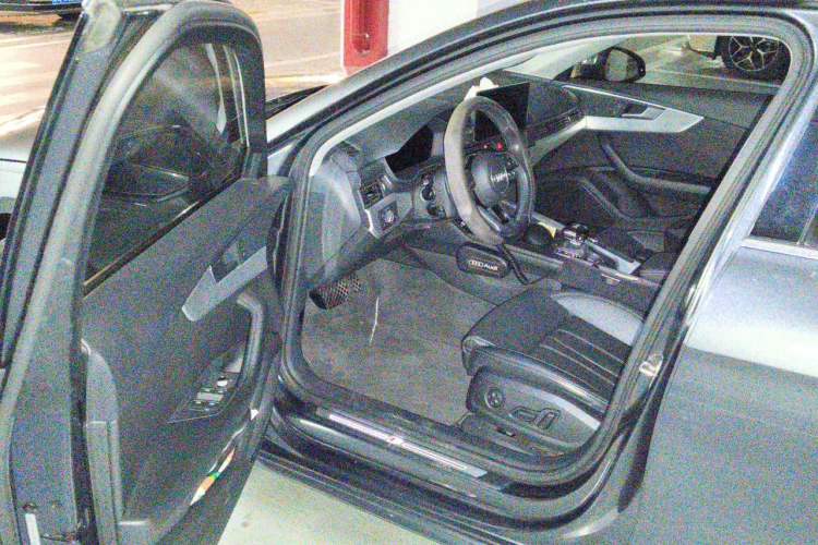Used Audi A4L 2022 40 TFSI Fashion Dynamic Model Driver Seat