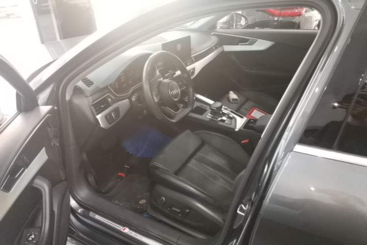 Used Audi A4L 2022 40 TFSI Luxury Dynamic Model Driver Seat