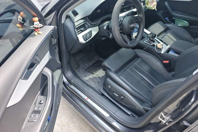 Used Audi A4L 2022 40 TFSI Fashion Dynamic Model Driver Seat