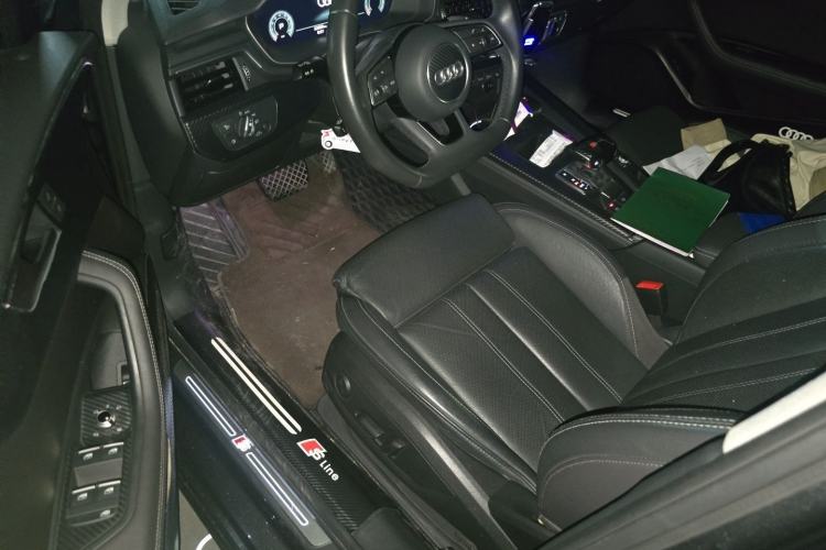 Used Audi A4L 2022 40 TFSI Luxury Dynamic Model Driver Seat