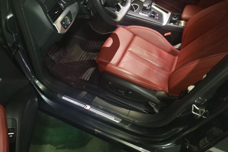 Used Audi A4L 2022 40 TFSI Luxury Dynamic Model Driver Seat