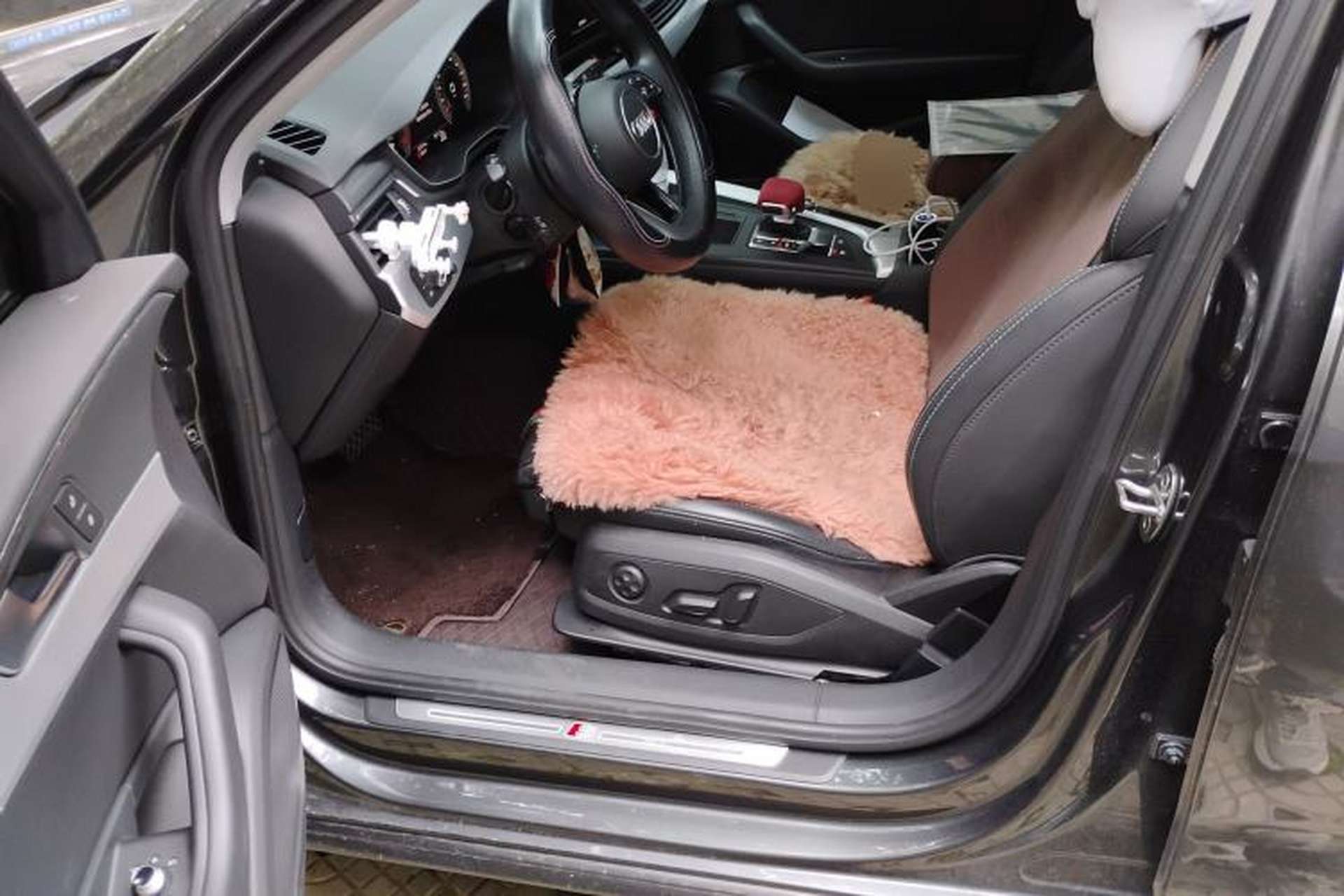 Used Audi A4L 2022 40 TFSI Fashion Dynamic Model Driver Seat