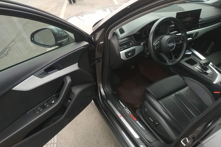 Used Audi A4L 2022 40 TFSI Fashion Dynamic Model Driver Seat