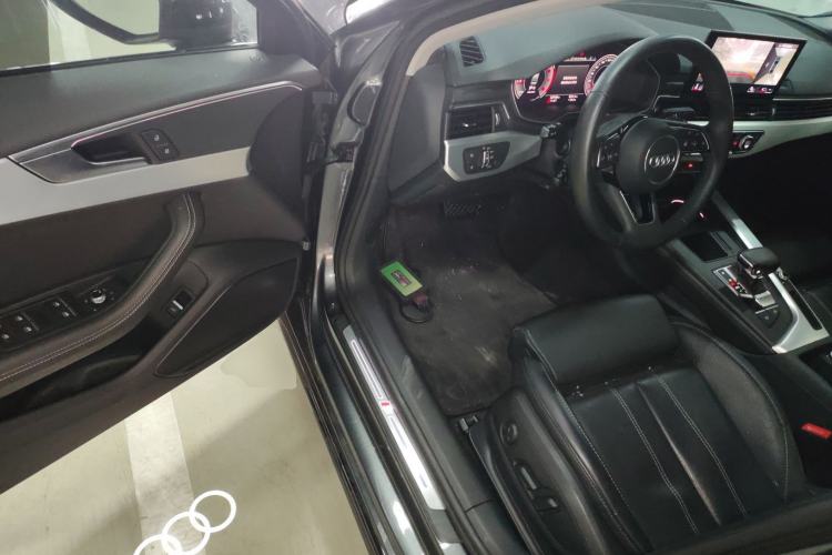 Used Audi A4L 2022 40 TFSI Luxury Dynamic Model Driver Seat