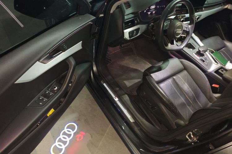 Used Audi A4L 2022 40 TFSI Luxury Dynamic Model Driver Seat