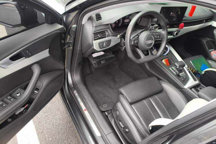 Used Audi A4L 2022 40 TFSI Luxury Dynamic Model Driver Seat
