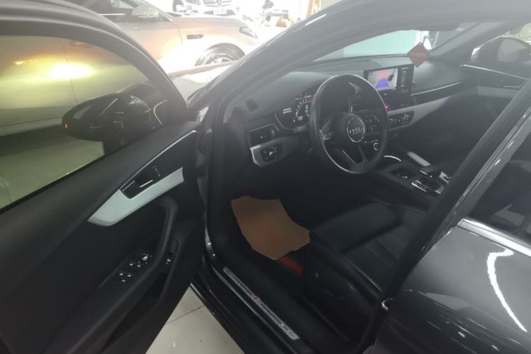Used Audi A4L 2022 40 TFSI Fashion Dynamic Model Driver Seat