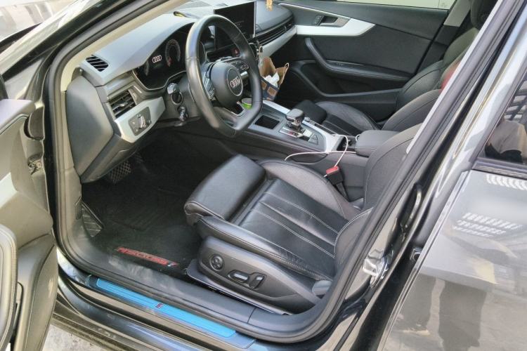 Used Audi A4L 2022 40 TFSI Luxury Dynamic Model Driver Seat