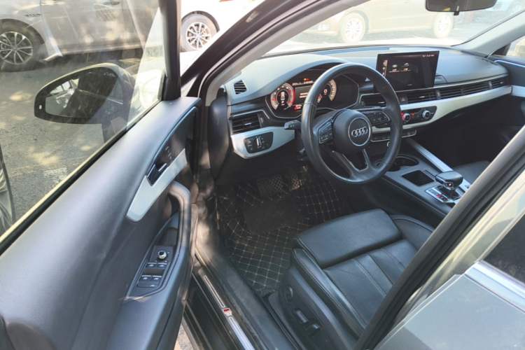 Used Audi A4L 2022 40 TFSI Fashion Dynamic Model Driver Seat