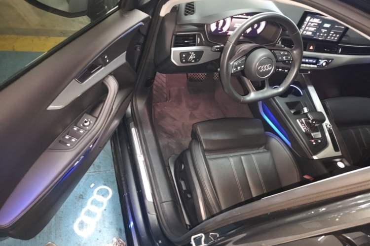 Used Audi A4L 2022 40 TFSI Luxury Dynamic Model Driver Seat