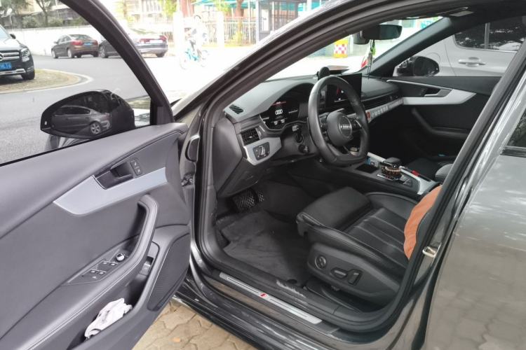 Used Audi A4L 2022 40 TFSI Luxury Dynamic Model Driver Seat