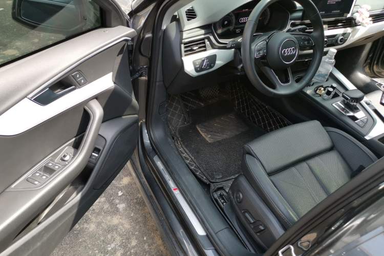 Used Audi A4L 2022 40 TFSI Fashion Dynamic Model Driver Seat