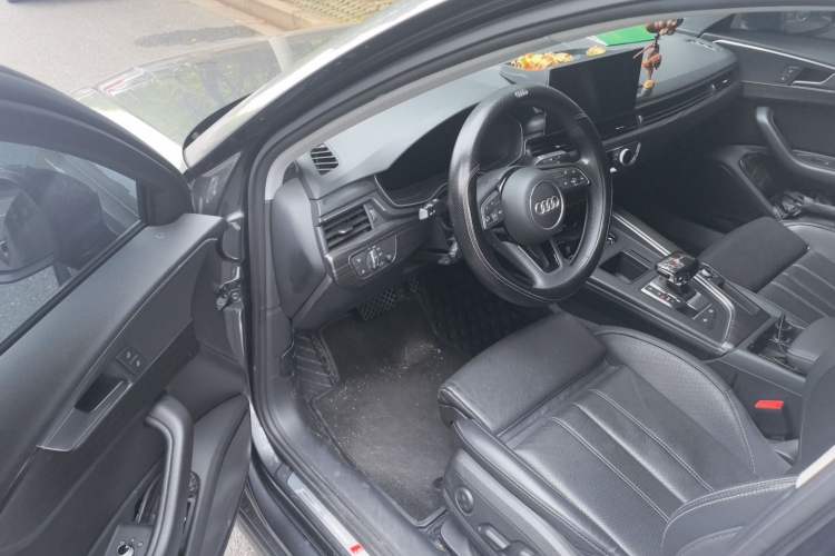 Used Audi A4L 2022 40 TFSI Fashion Dynamic Model Driver Seat