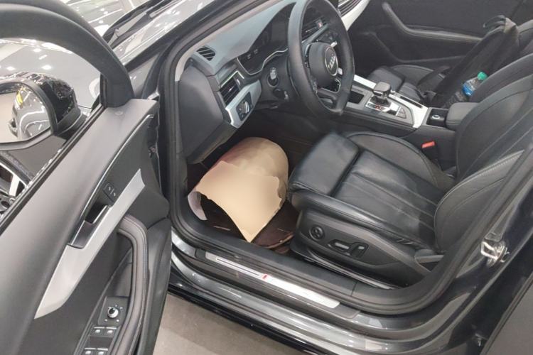 Used Audi A4L 2022 40 TFSI Luxury Dynamic Model Driver Seat
