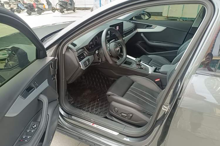 Used Audi A4L 2022 40 TFSI Fashion Dynamic Model Driver Seat