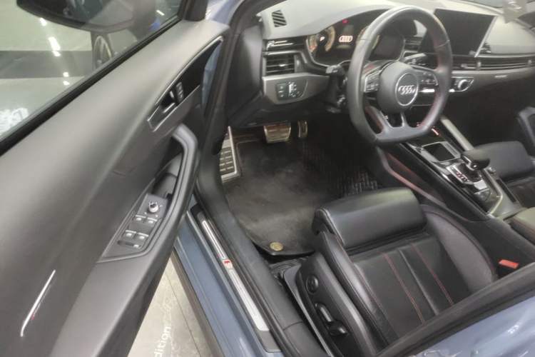 Used Audi A4L 2022 40 TFSI quattro RS Performance Package Driver Seat
