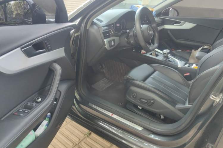 Used Audi A4L 2022 40 TFSI Luxury Dynamic Model Driver Seat