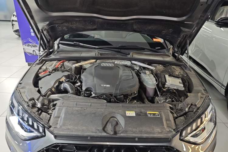 Used Audi A4L 2022 40 TFSI Luxury Dynamic Model Engine Bay