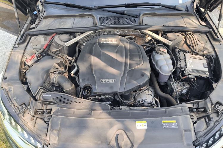 Used Audi A4L 2022 40 TFSI Fashion Dynamic Model Engine Bay