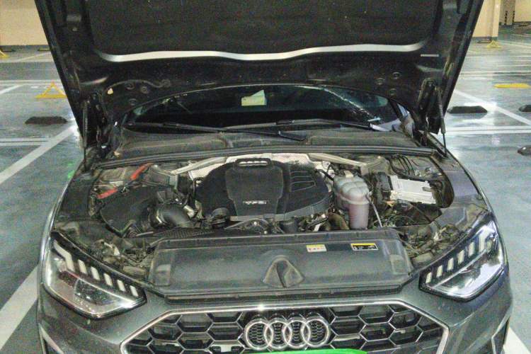 Used Audi A4L 2022 40 TFSI Fashion Dynamic Model Engine Bay