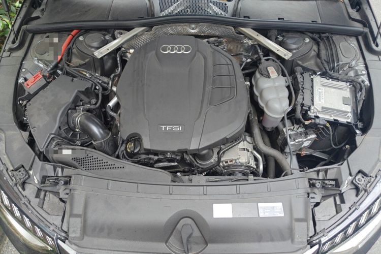 Used Audi A4L 2022 40 TFSI Luxury Dynamic Model Engine Bay
