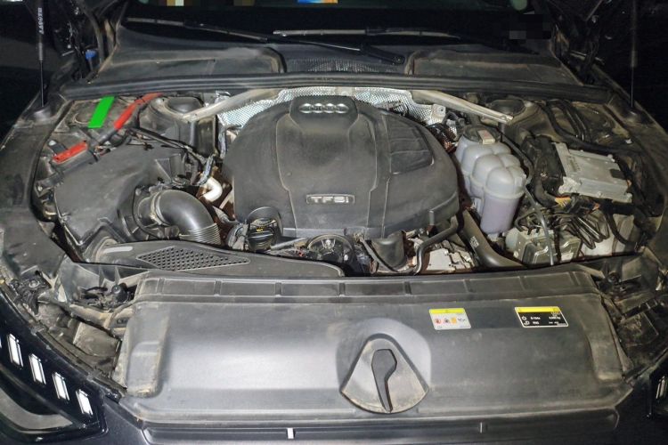 Used Audi A4L 2022 40 TFSI Fashion Dynamic Model Engine Bay