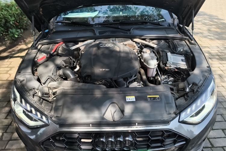 Used Audi A4L 2022 40 TFSI Luxury Dynamic Model Engine Bay