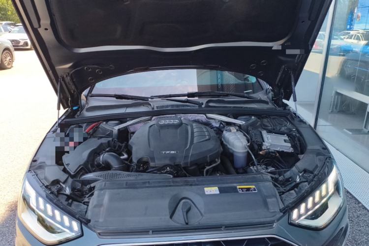 Used Audi A4L 2022 40 TFSI Fashion Dynamic Model Engine Bay
