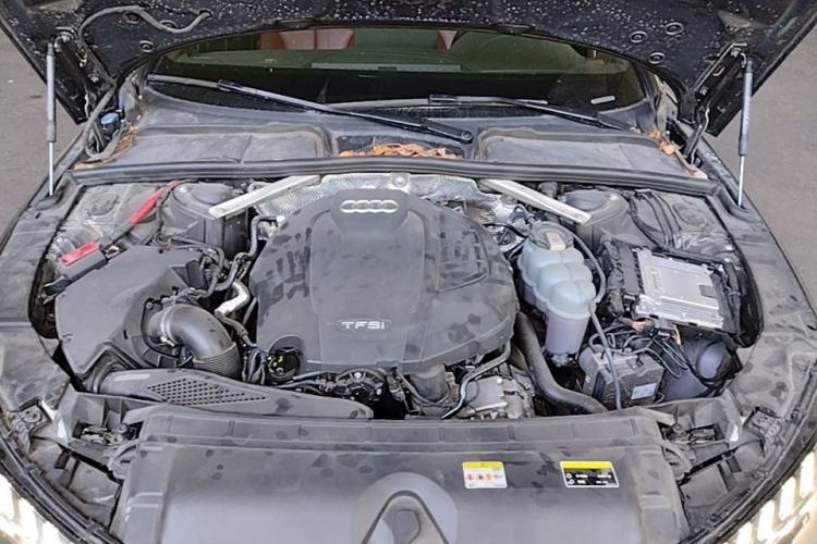 Used Audi A4L 2022 40 TFSI Luxury Dynamic Model Engine Bay