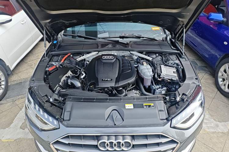 Used Audi A4L 2022 40 TFSI Stylish and Elegant Edition Engine Bay