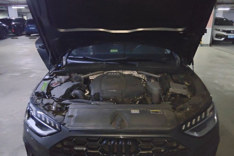 Used Audi A4L 2022 40 TFSI Luxury Dynamic Model Engine Bay