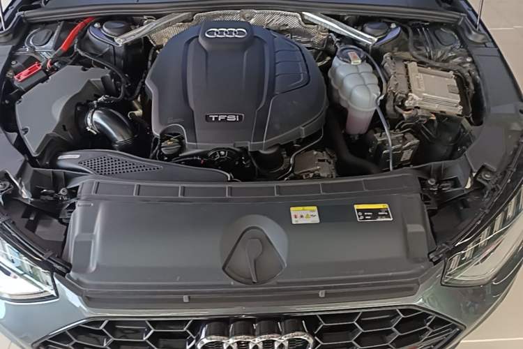 Used Audi A4L 2022 40 TFSI Luxury Dynamic Model Engine Bay