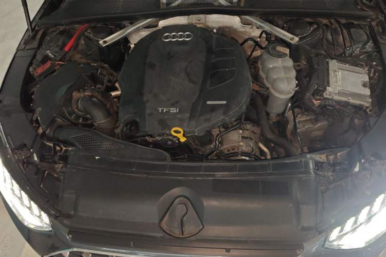 Used Audi A4L 2022 40 TFSI Luxury Dynamic Model Engine Bay