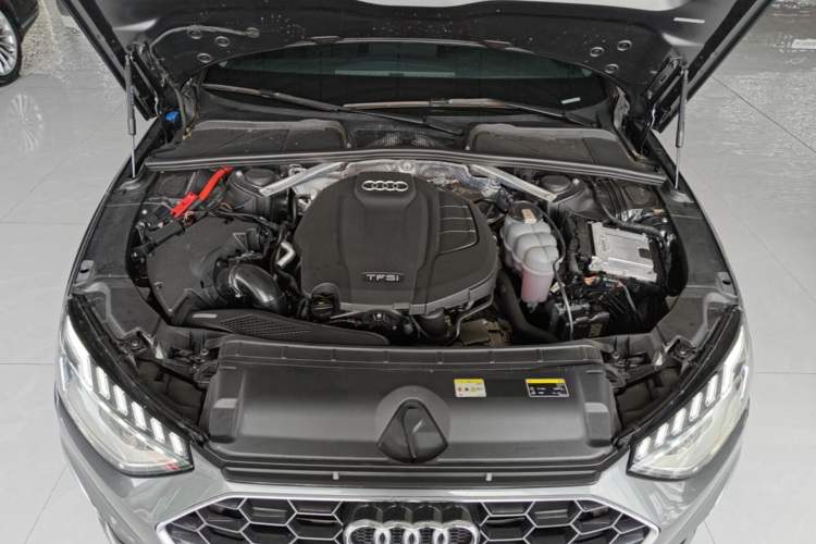 Used Audi A4L 2022 40 TFSI Fashion Dynamic Model Engine Bay