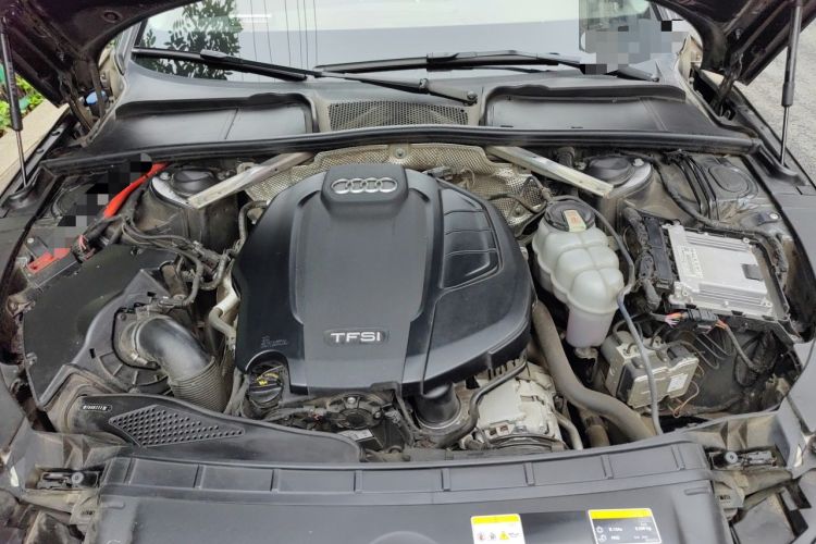 Used Audi A4L 2022 40 TFSI Luxury Dynamic Model Engine Bay