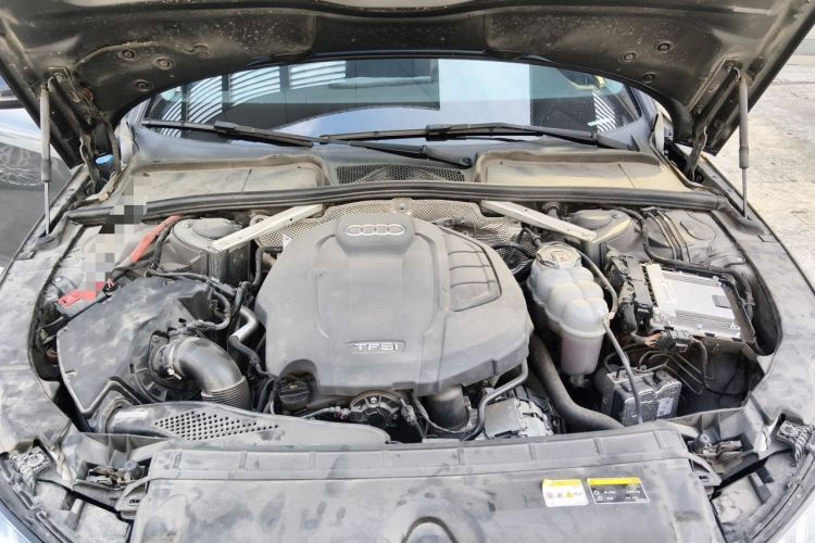 Used Audi A4L 2022 40 TFSI Luxury Dynamic Model Engine Bay