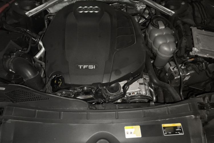 Used Audi A4L 2022 40 TFSI Fashion Dynamic Model Engine Bay