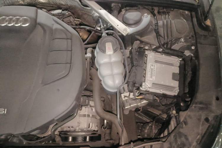 Used Audi A4L 2022 40 TFSI Luxury Dynamic Model Engine Bay Left