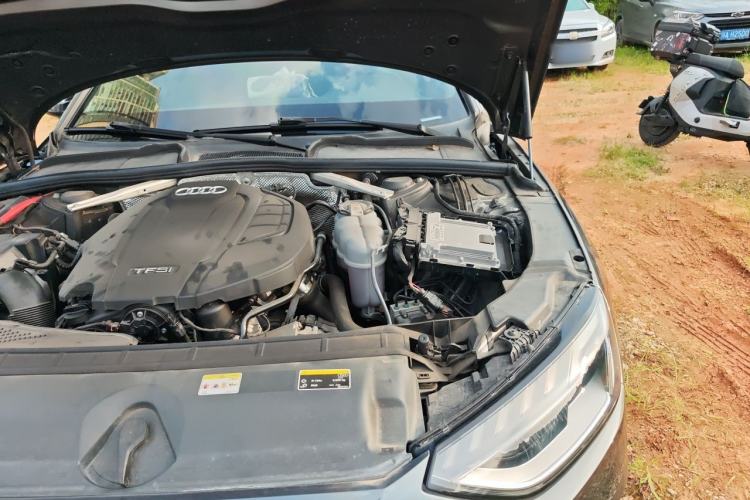 Used Audi A4L 2022 40 TFSI Stylish and Elegant Edition Engine Bay Left