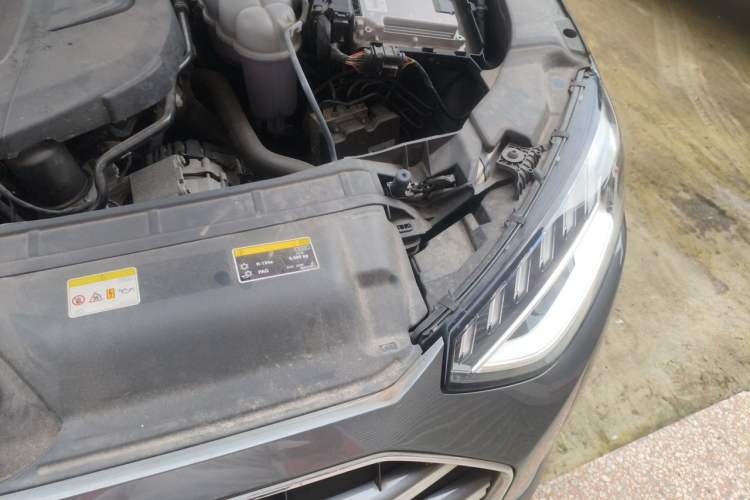 Used Audi A4L 2022 40 TFSI Luxury Prestige Edition Engine Bay Left