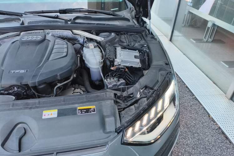 Used Audi A4L 2022 40 TFSI Fashion Dynamic Model Engine Bay Left