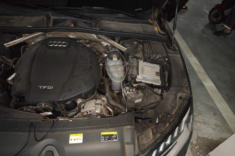 Used Audi A4L 2022 40 TFSI Luxury Dynamic Model Engine Bay Left