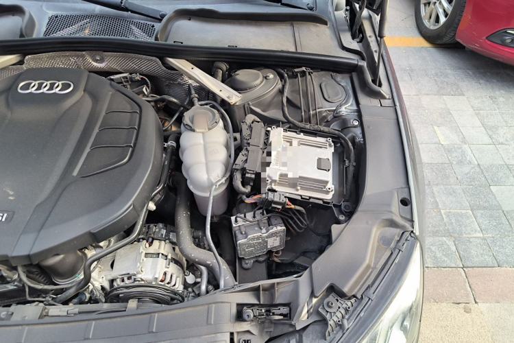 Used Audi A4L 2022 40 TFSI Luxury Dynamic Model Engine Bay Left