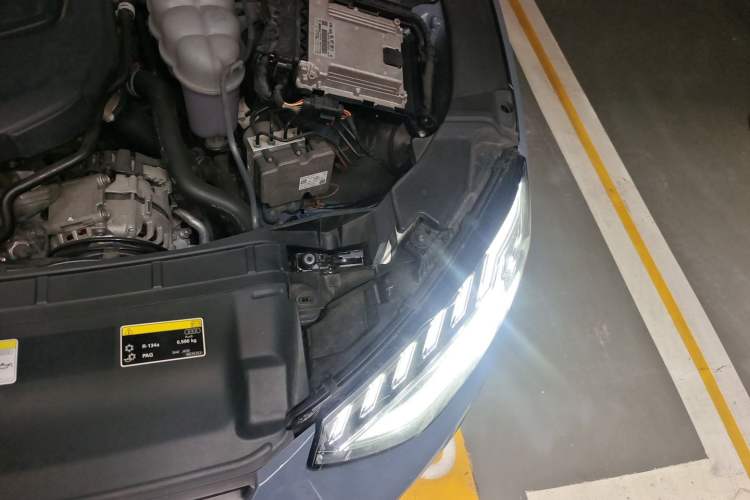 Used Audi A4L 2022 40 TFSI quattro RS Performance Package Engine Bay Left